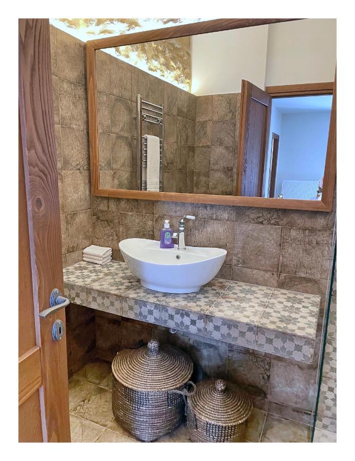 Kesemi Apartment Калаврита Екстериор снимка